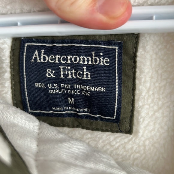 Side half button abercrombie pullover - Picture 2 of 3